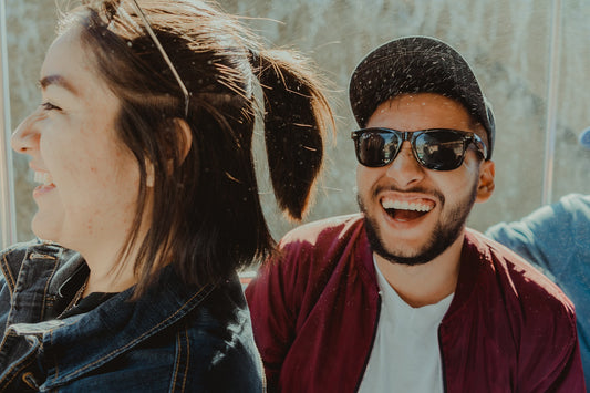 ¿Me dañaré los ojos si no uso gafas de sol?
