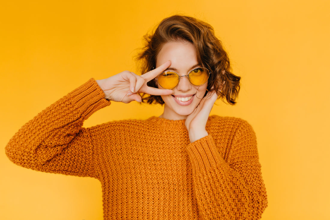 ¿Qué beneficios tienen las gafas de sol de color amarillo?