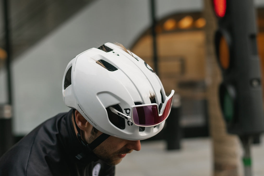 Oakley lanza las gafas de sol más extrañas que jamás haya fabricado
